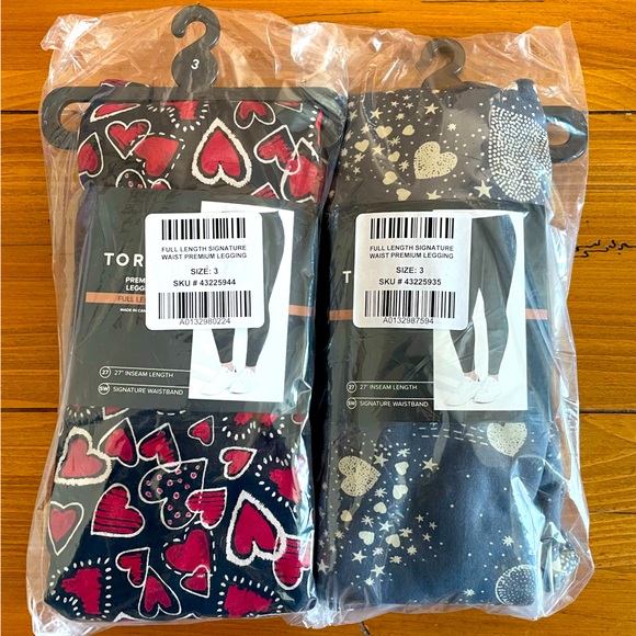 torrid Pants - NWT Torrid Bundle of Heart Print Leggings - Red and Gray Size 3